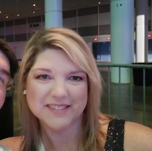 Meet your Posher, Michele